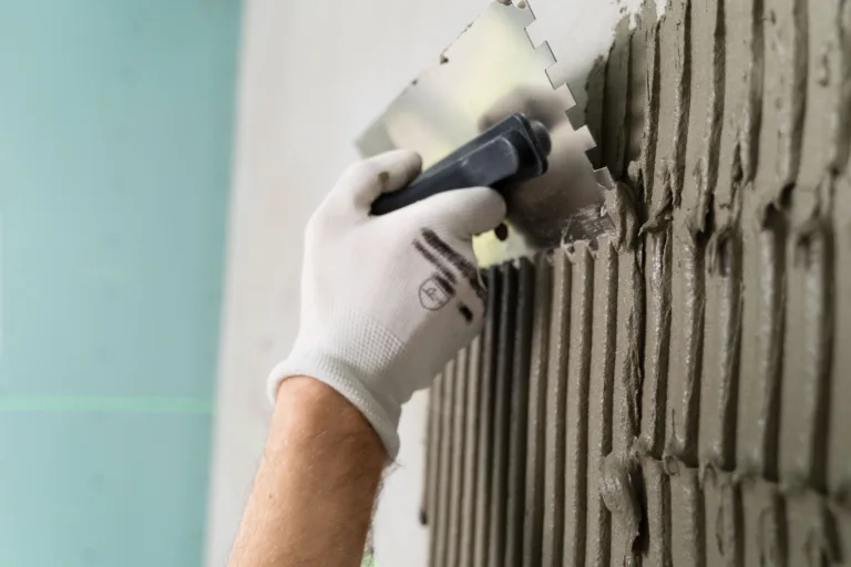 Explore como usar argamassa e concreto na construção civil. Guia prático para garantir qualidade e durabilidade em suas obras.